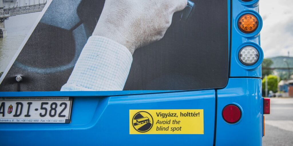 nyitott kerékpársáv