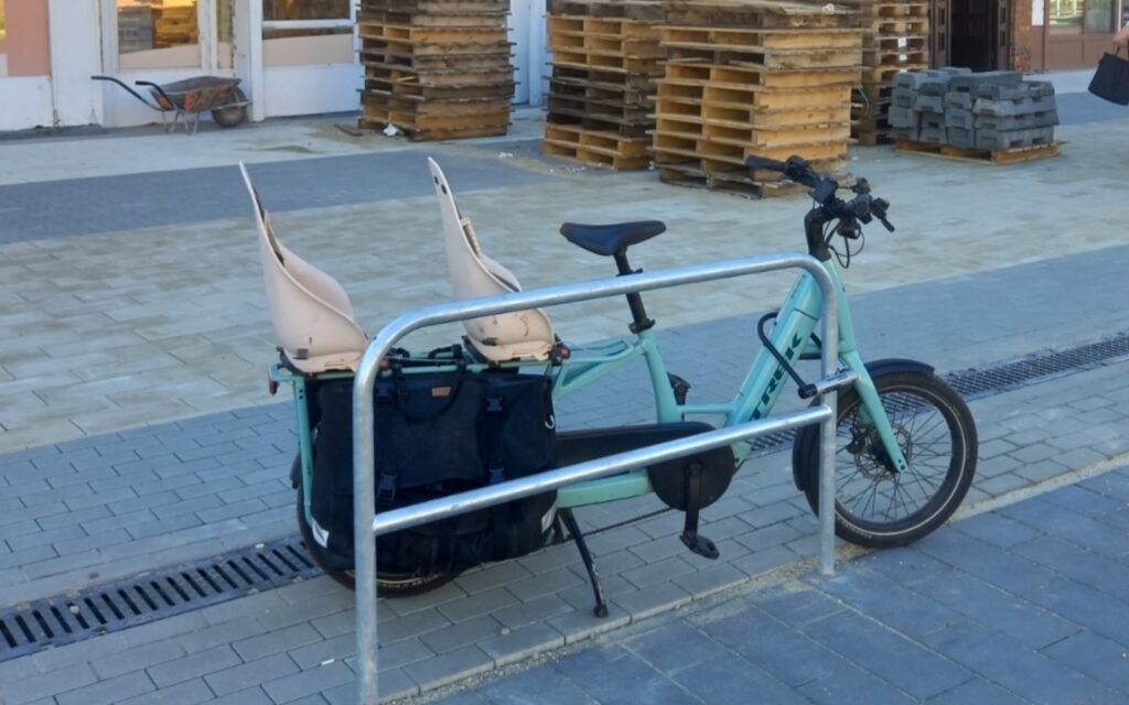 biciklizés gyerekekkel